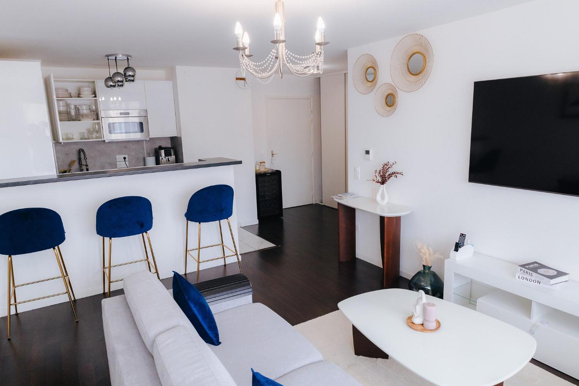 Appartement Luxueux, Neuf & Equipe A Versailles, Saint-Cyr-lʼÉcole Exterior foto